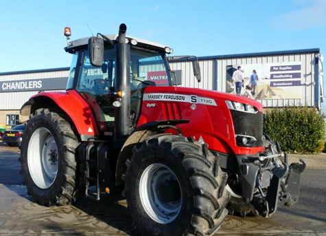 Massey Ferguson Tractor MF 7720 - 110 Hp & 4WD
